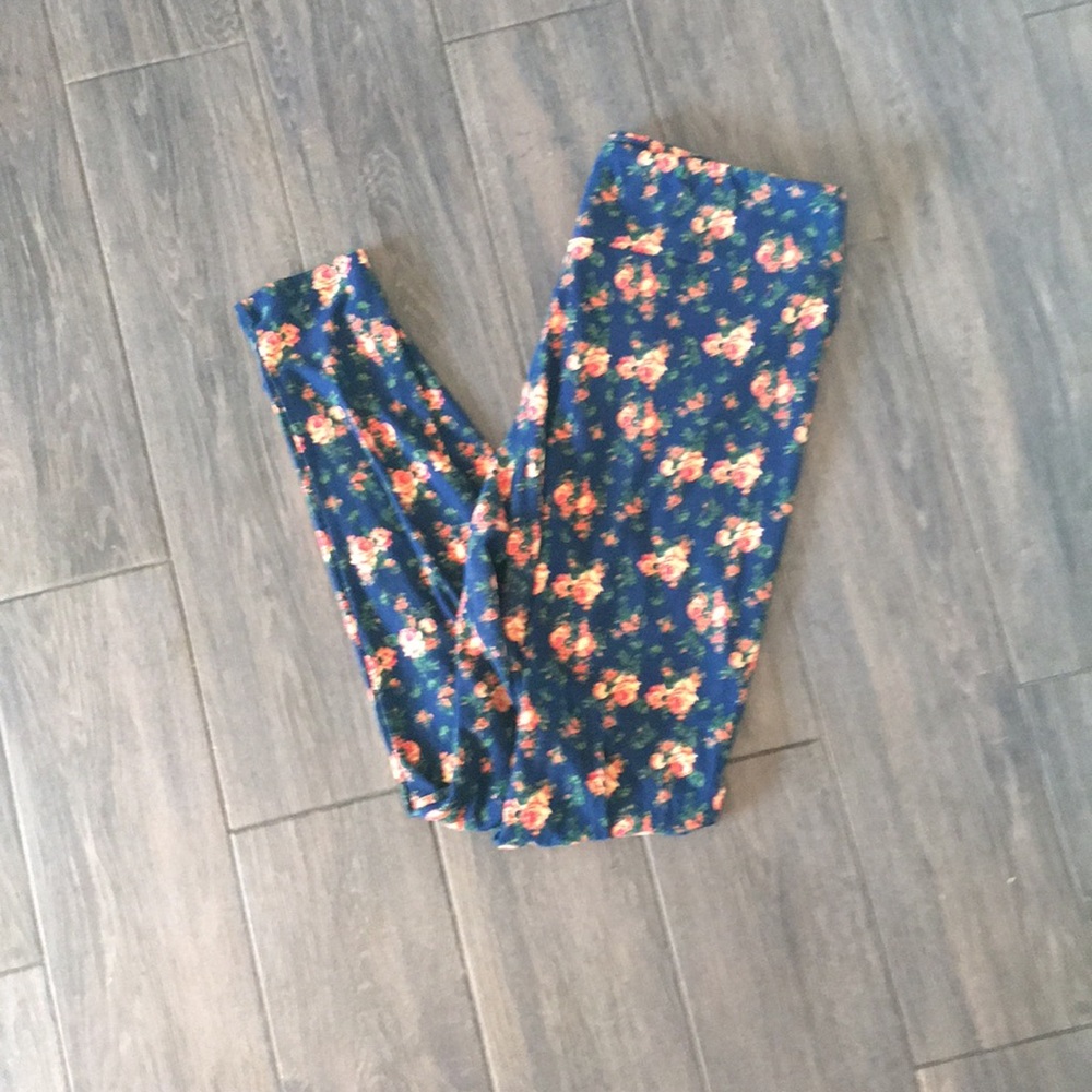 Lularoe tall and curvy leggings